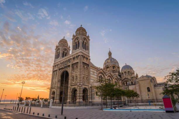 Appartement Tout Equipe Au Coeur Du Panier Vieux Port Marsilia Exterior foto